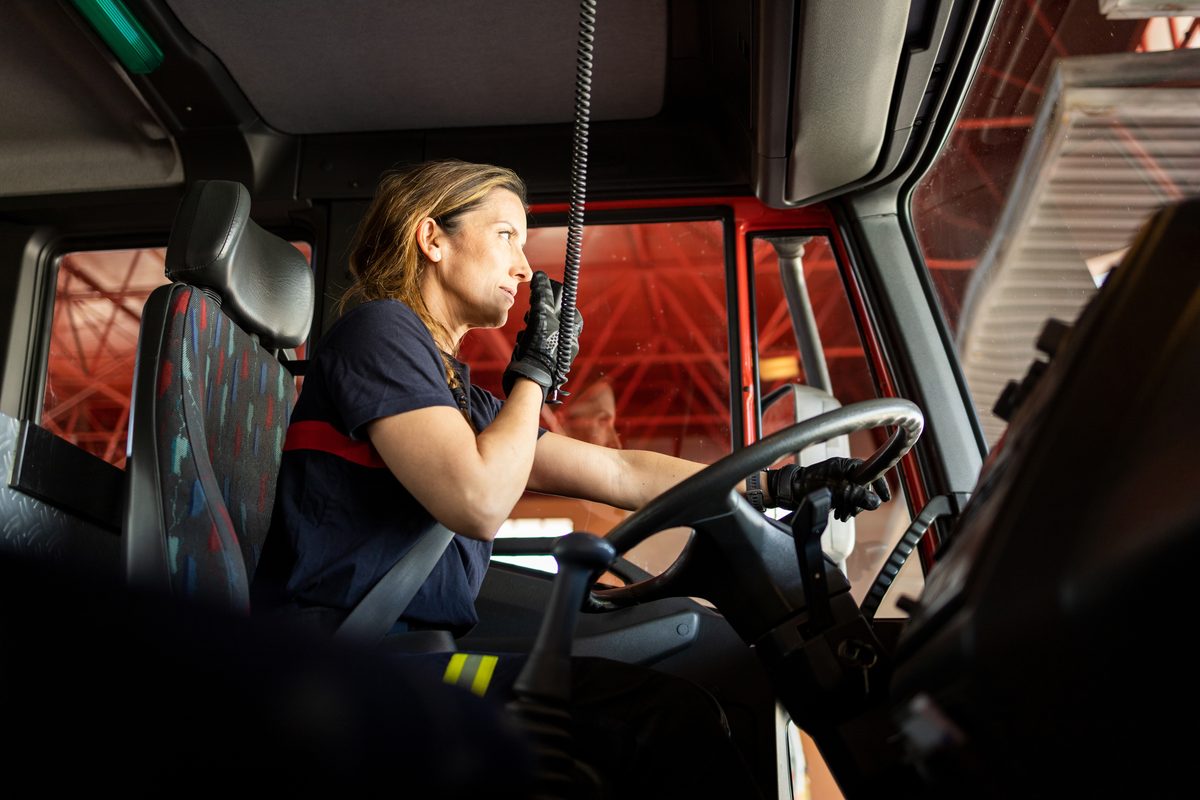 Illustration of step-by-step guide to obtaining your cdl class b license for cdl class b license in massachusetts