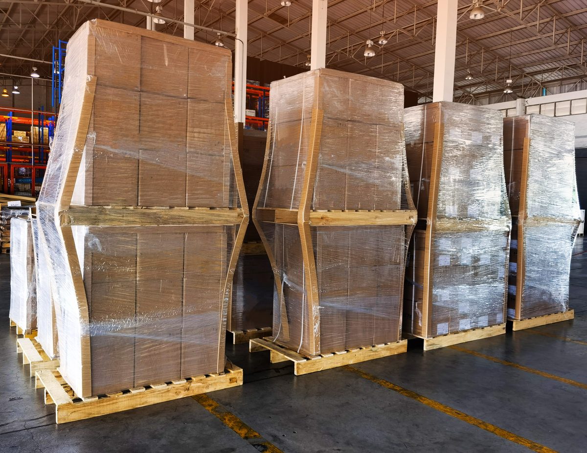 Northeast trucking hiring trends 2026: wage growth and compensation packages